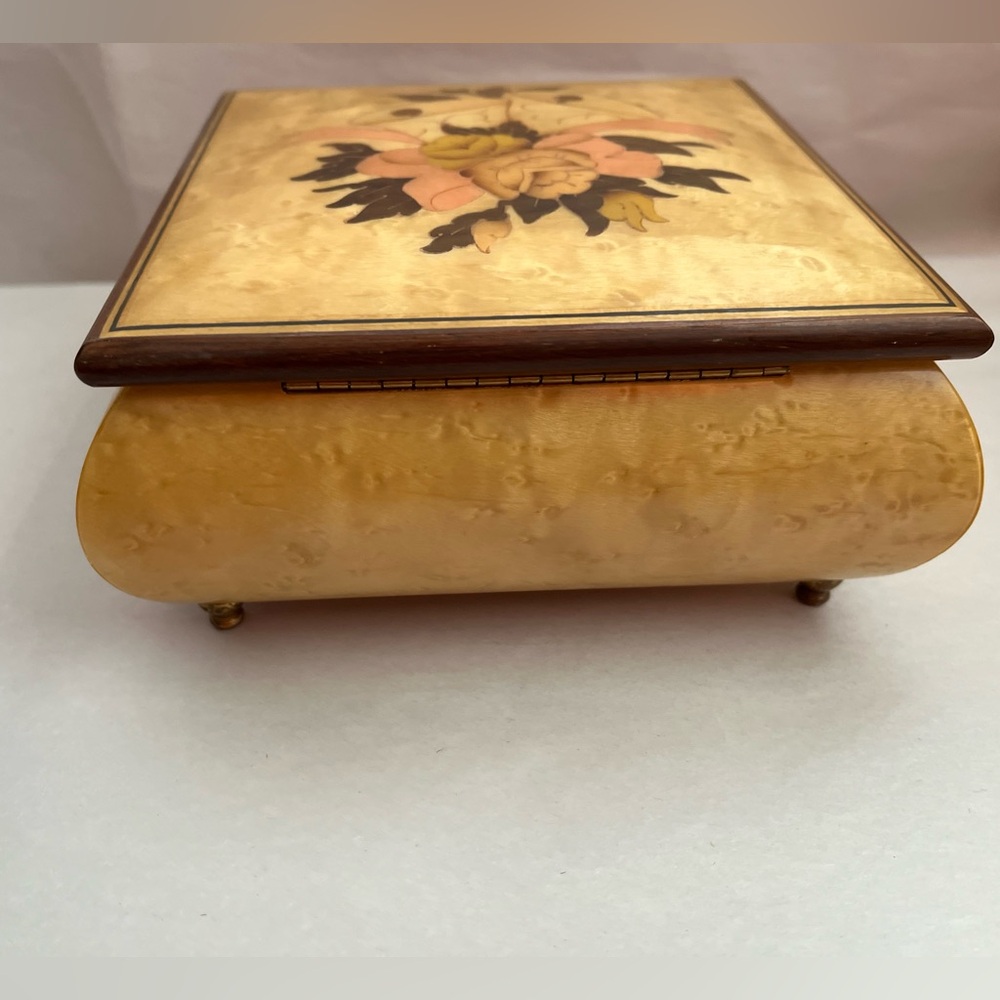 Floral Bells Wooden Inlay Music Box (Italy) - Picture 12 of 13